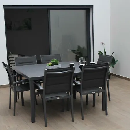Rera Deluxe