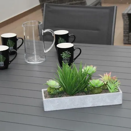 Rera Deluxe アパート アルヴォル